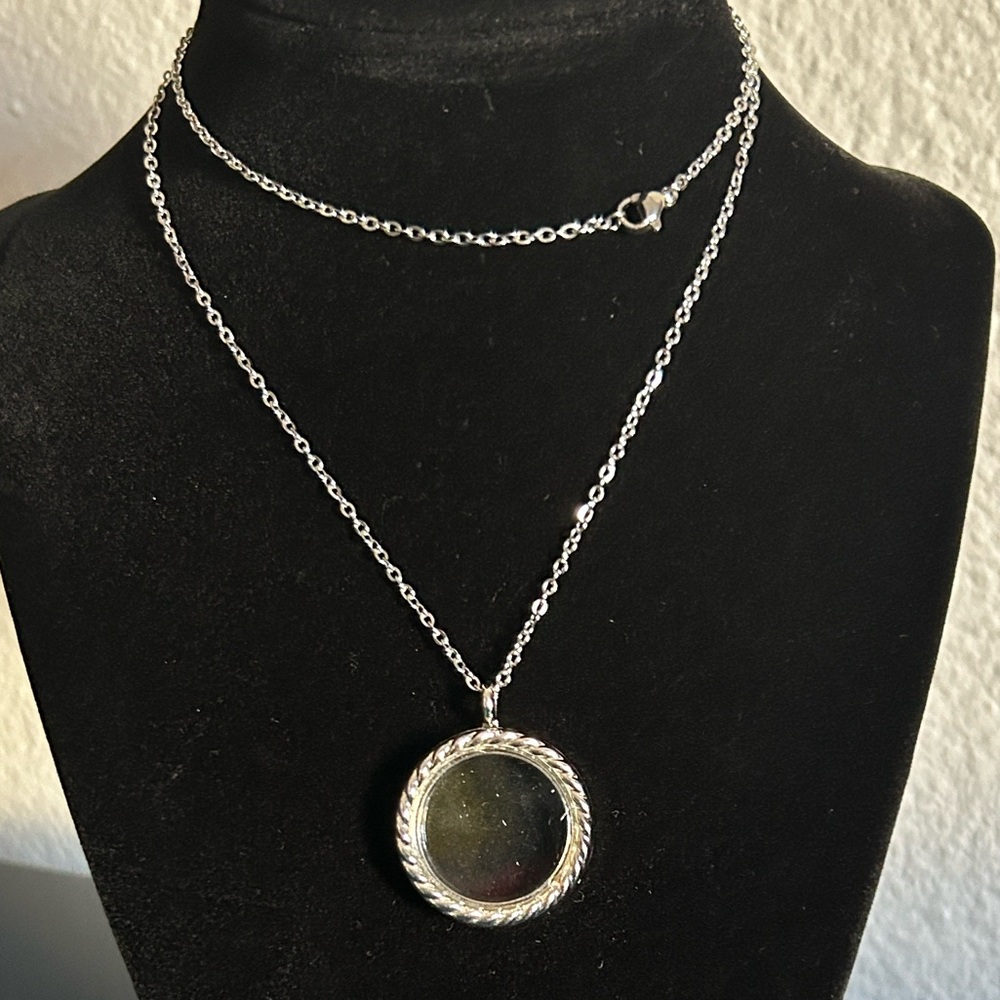 Effy New Silver Tone Floating Charm Nautical Theme Circle Pendant Necklace - Picture 7 of 7